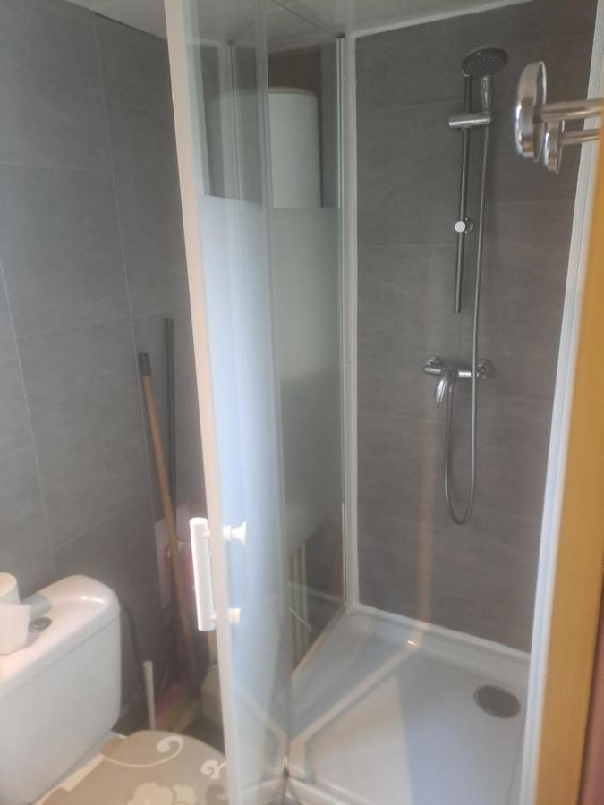 Готель Chalet Pour 5 Personnes Equipe Sur Emplacement Privatif Dans Camping 4 Etoiles Appartenant Et Gere Par Un Particulier Фуа Екстер'єр фото